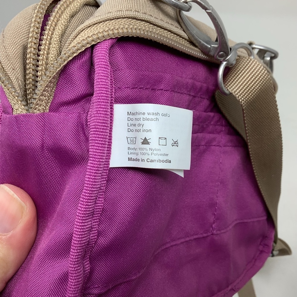 Baggallini Triple Zip Bagg - Picture 6 of 13